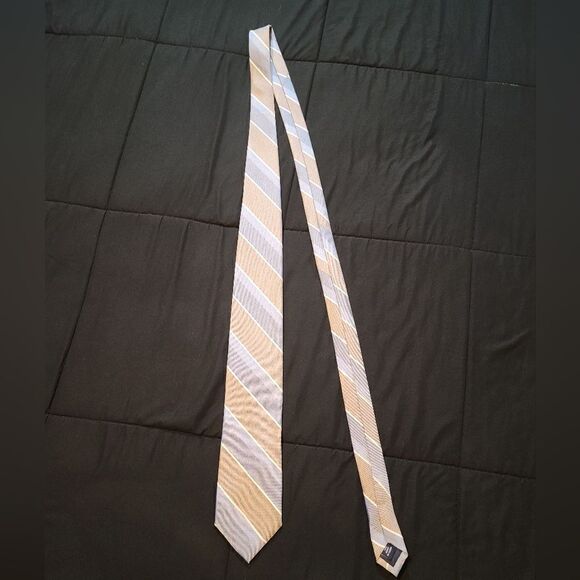 Paul Fredrick tie - Picture 4 of 4